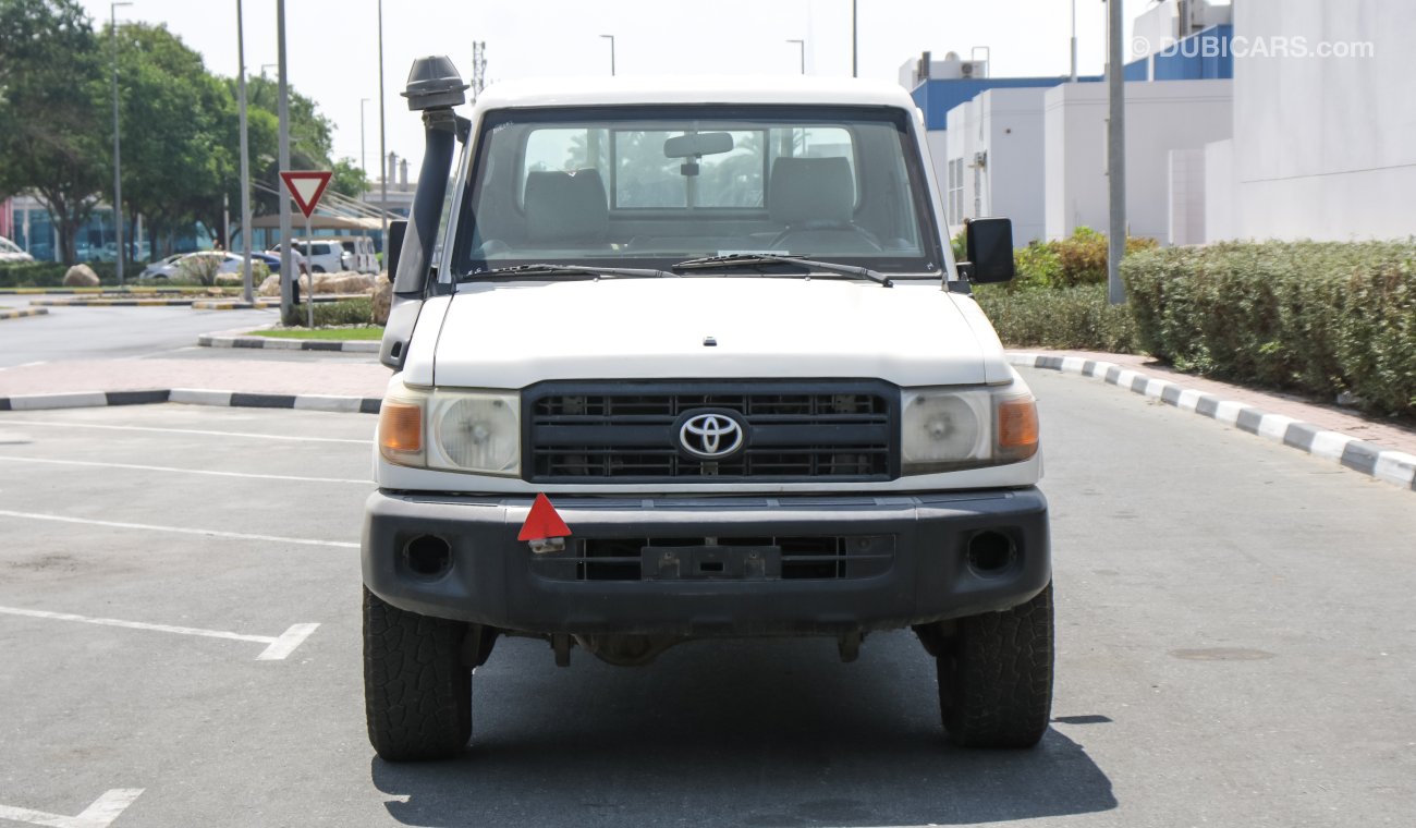 Toyota Land Cruiser Pick Up 6 cylinder diesel 4200cc