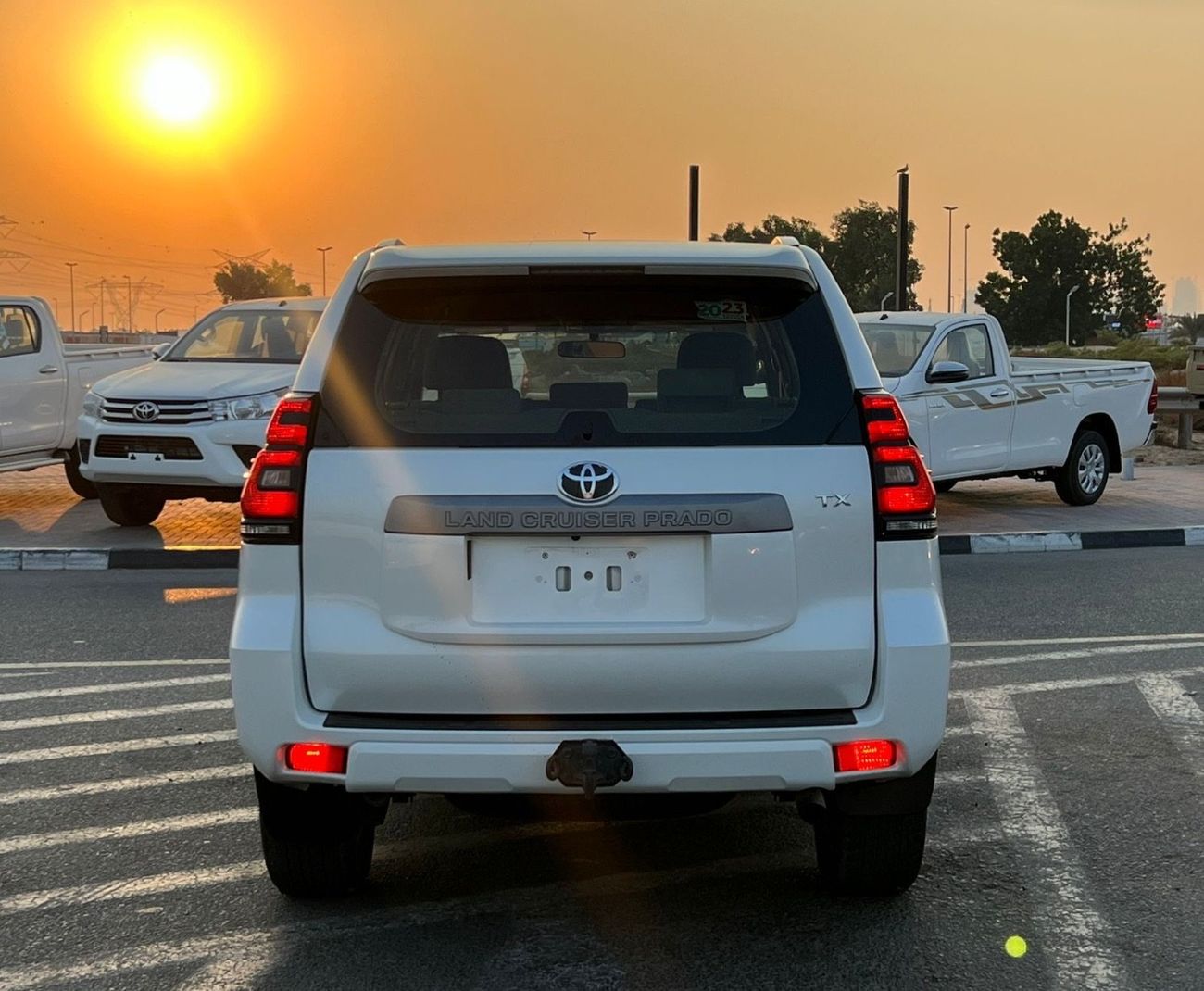 تويوتا برادو 2023 Toyota Prado TX 2.7L V4- AWD 4x4 - Full Screen - 3 key - No Accident - 7 Seater