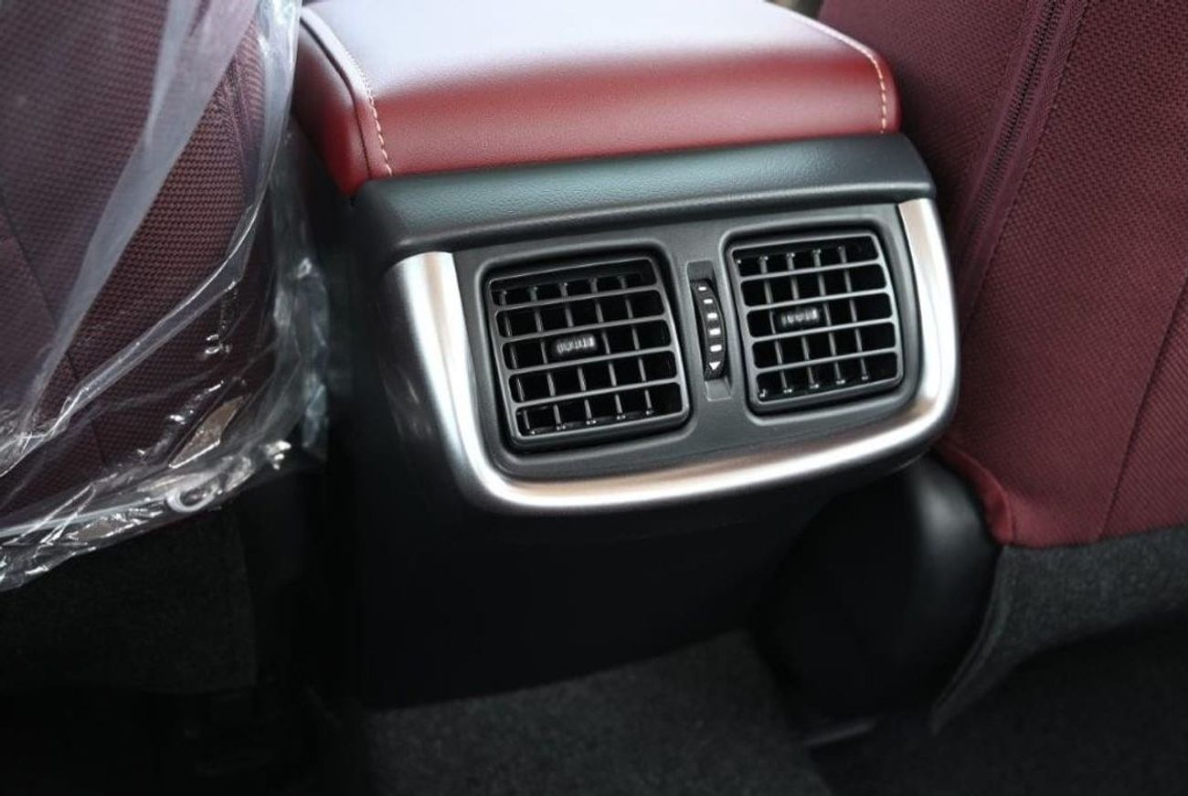 Toyota Hilux Double Cab Pickup Limited 2.7L Petrol 4X4 Automatic