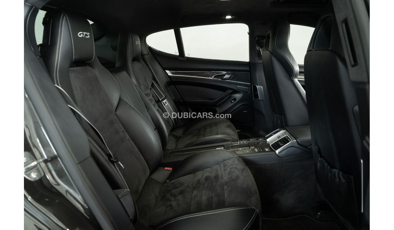 Porsche Panamera 2014 Porsche Panamera GTS / High Option / Sport Chrono Package & Sports Exhaust