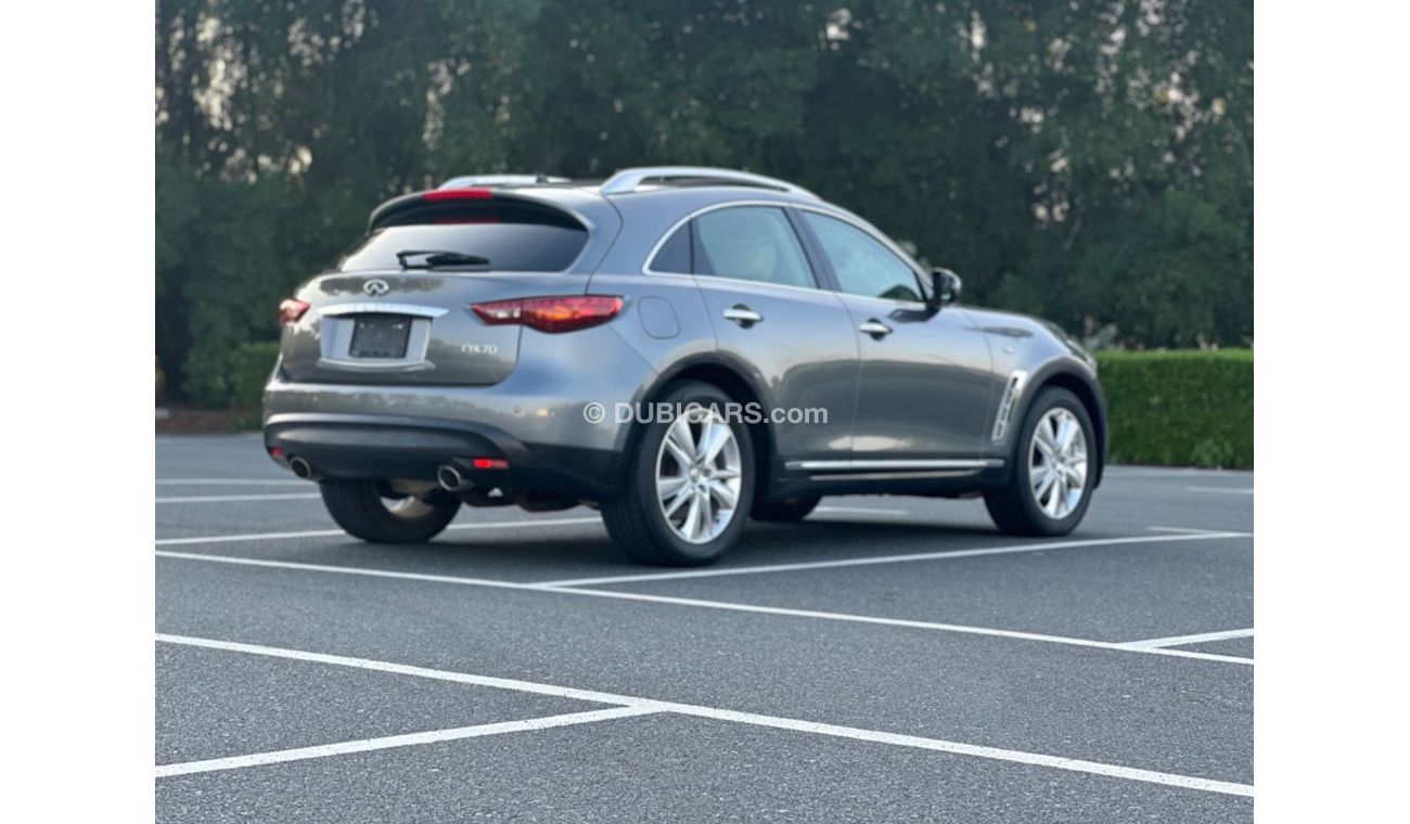 Infiniti QX70 Luxury Plus MODEL 2014 GCC CAR PERFECT CONDITION INSIDE AND OUTSIDE FULL OPTION ONE OWNER 2 keys Pan