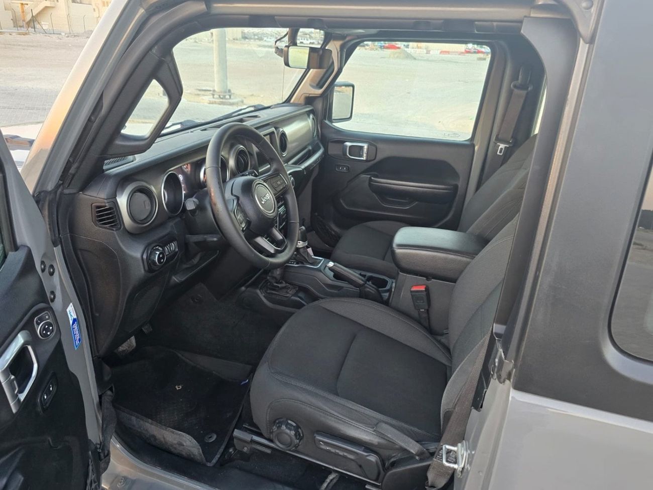 Jeep Wrangler Sport 3.6L A/T (5 Seater) MODEL 2021 GCC CAR PERFECT CONDITION INSIDE AND OUTSIDE FULL OPTION