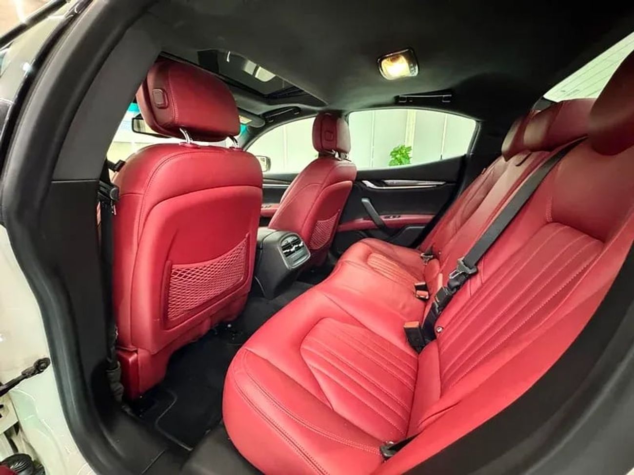 مازيراتي جيبلي S Q4 3.0L (345 HP)