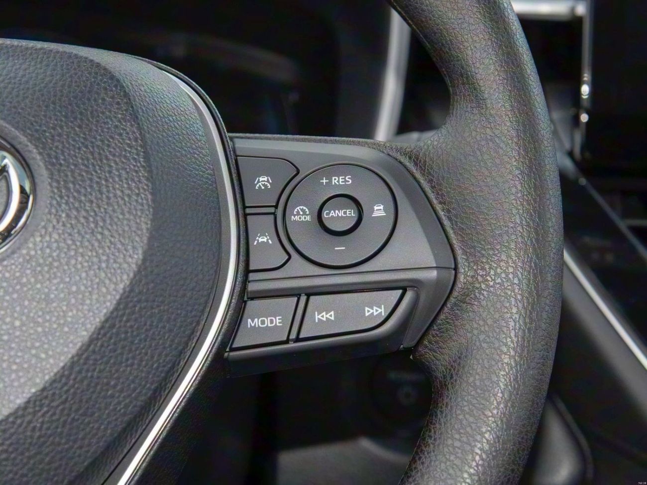 Toyota Frontlander TOYOTA FRONTLANDER 2.0L LUXURY POWER TAILGATE MODEL 2025