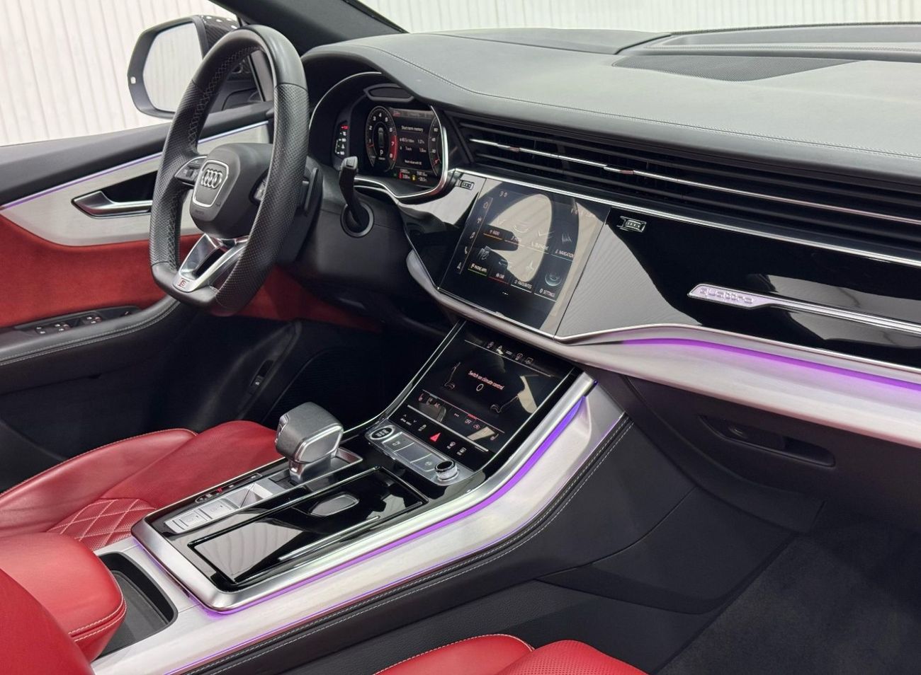 أودي Q8 55 TFSI quattro S Line 3.0L 2021 Audi Q8 S-Line 55TFSI Quattro, 2026 Audi Warranty + Service Pack, F