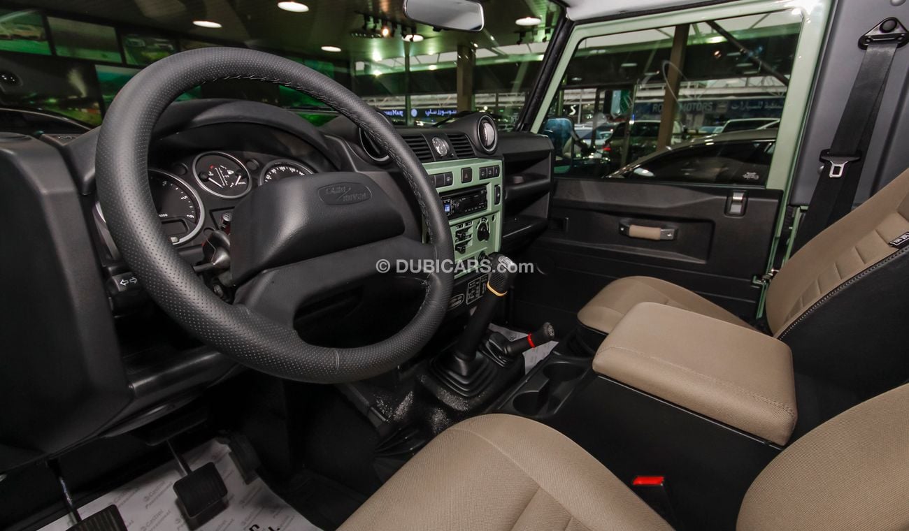 لاند روفر ديفندر Heritage Edition