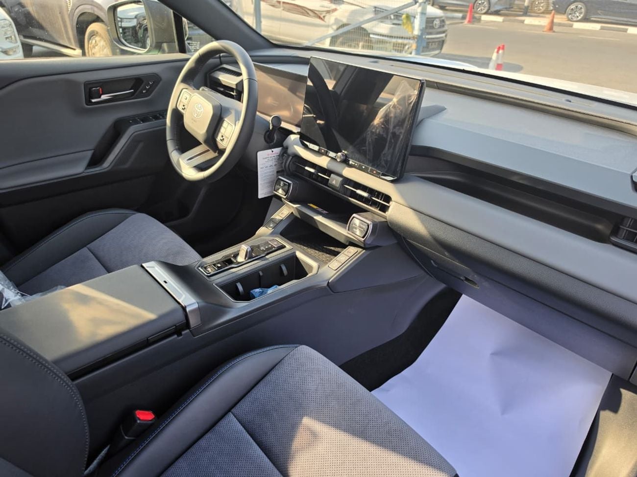 Toyota RAV4 2.5L Adventure Hybrid Toyota RAV4 Hybrid 2.5 2026 – Full Option | AWD | Blue / Grey Interior