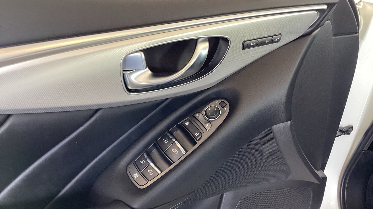Infiniti Q50 3.0 LUXE SENSORY WOOD VISIB TRIM AUTO | Guaranteed Warranty | 0 Down Payment