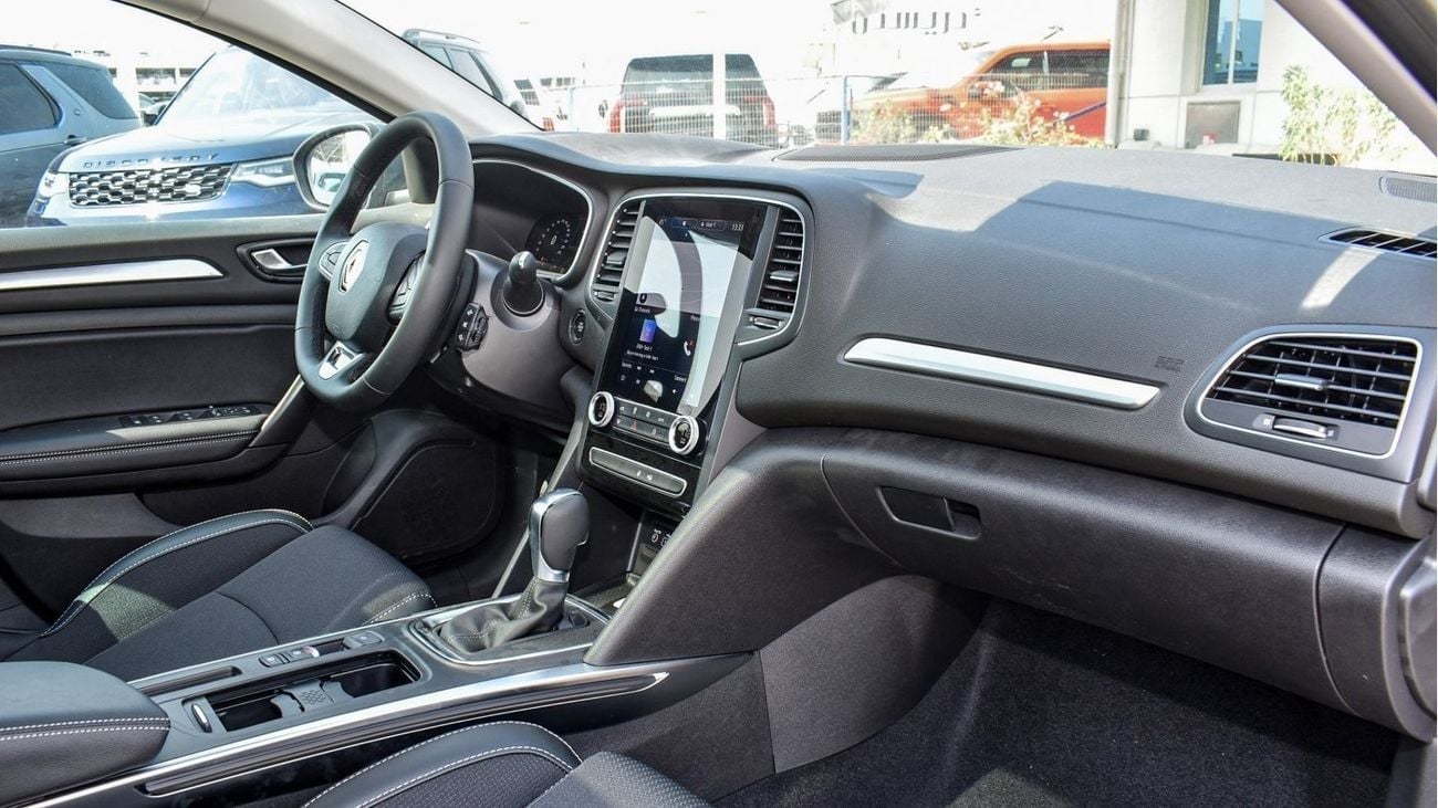 Renault Megane Renault Megane Sedan 1.6P Aut.  Automatic transmission, Euro 5C (For Local Sales plus 10% for Custom