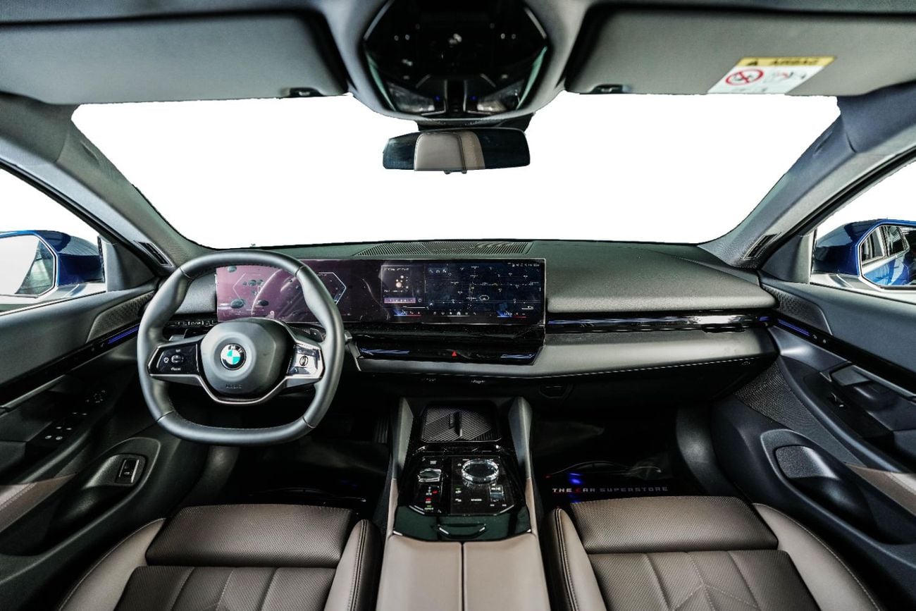 BMW 530i PURE GCC-BMW Warranty service until 2020-FSH With BMW-High Specifications-Metallic Blue