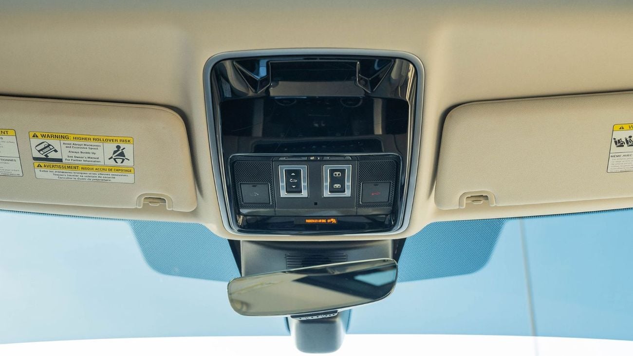 Land Rover Range Rover Supercharged 5.0L 2020 Land Rover Range Rover Vogue Supercharged LWB (Long Wheelbase) V8 5.0L AT Pet