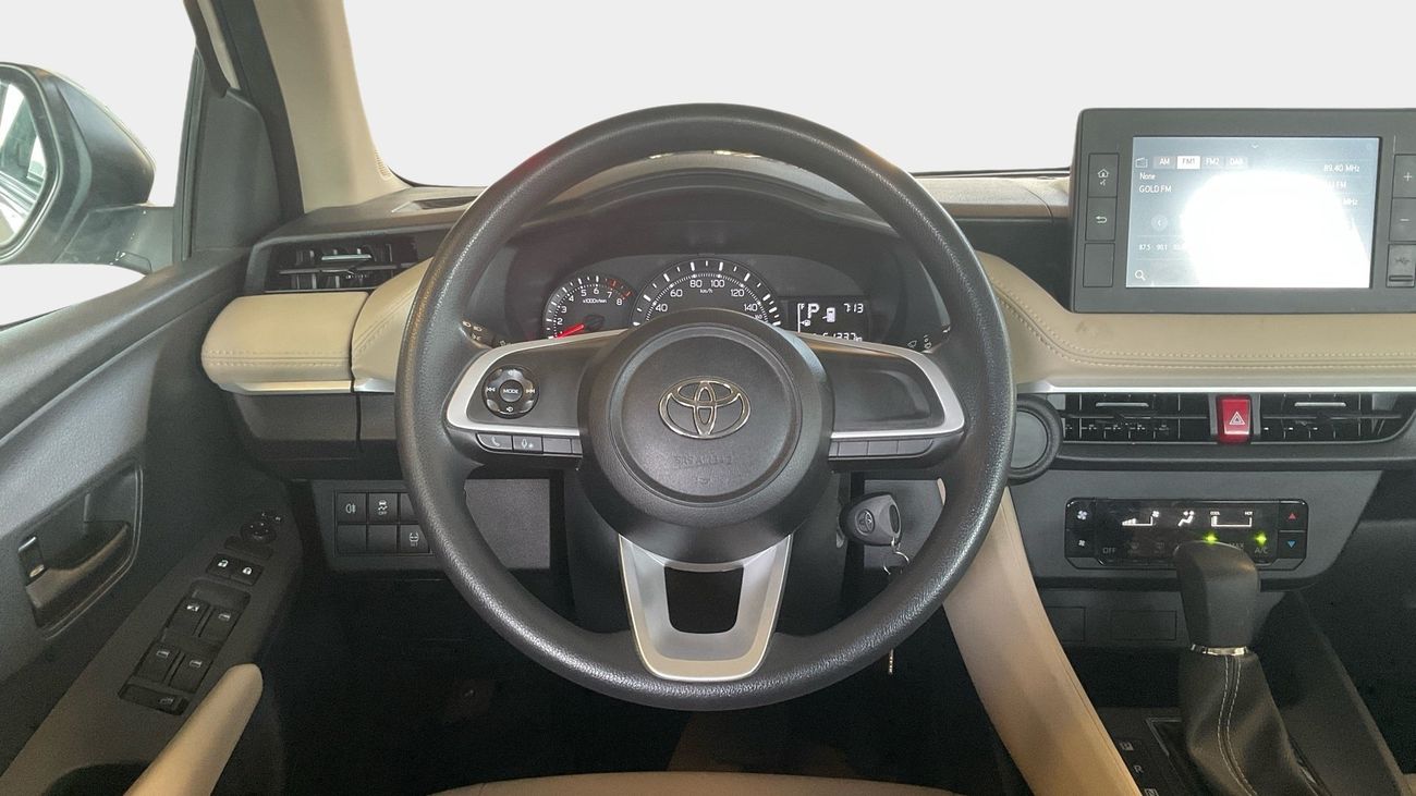 Toyota Yaris E | Guaranteed Warranty | 0 Down Payment