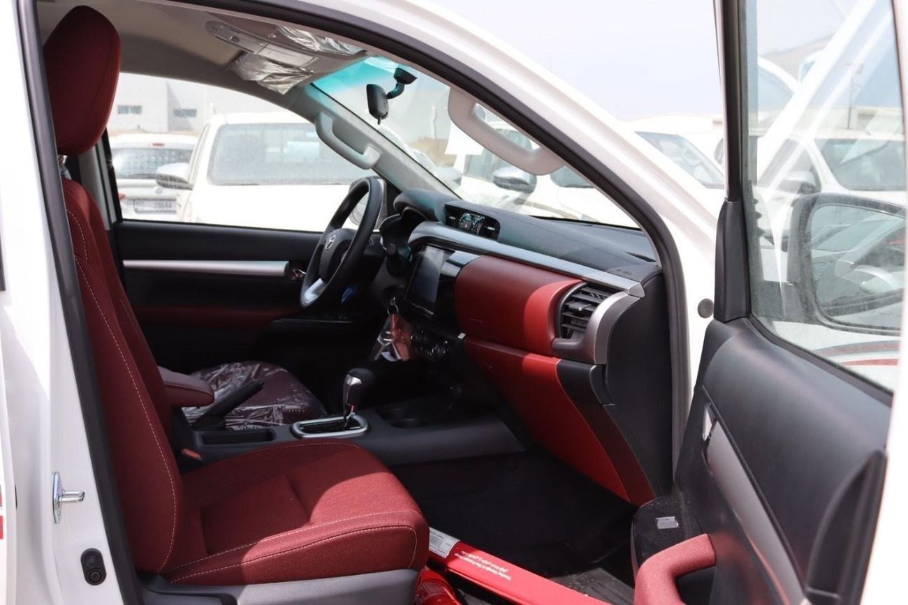 Toyota Hilux 2.7 Petrol full option model 2025