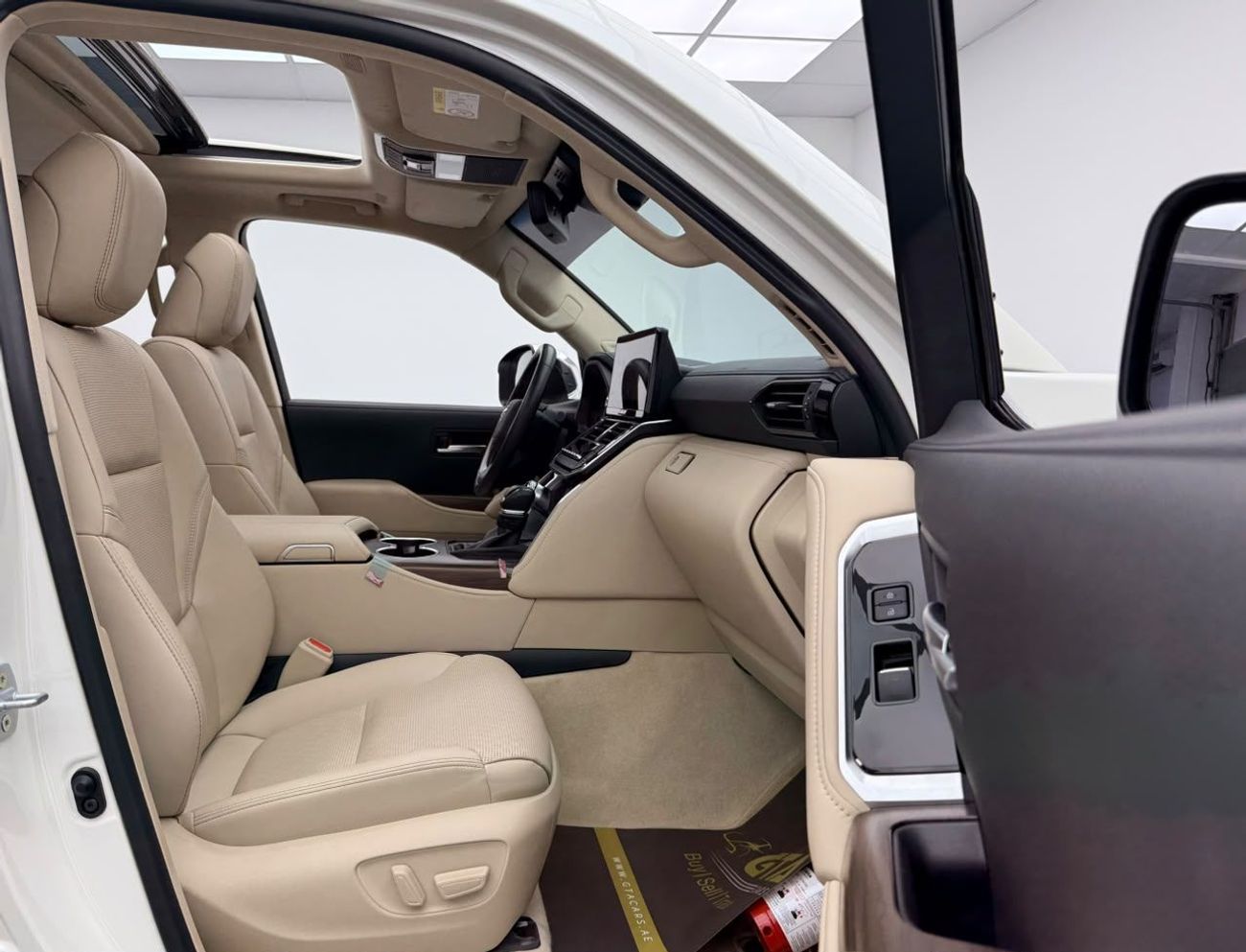 Toyota Land Cruiser VXR 2025 Toyota Land Cruiser VXR, 2028 Toyota Warranty, Full Toyota Service History, Low Km, GCC