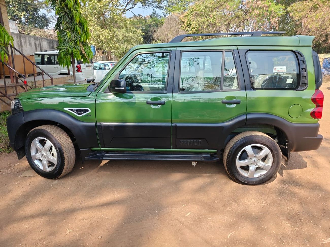 Mahindra Scorpio Mahindra Scorpio Classic S11 4W RHD TOP MODEL DIESEL ENGINE MY 23 Model Military Green Color (RIGHT 
