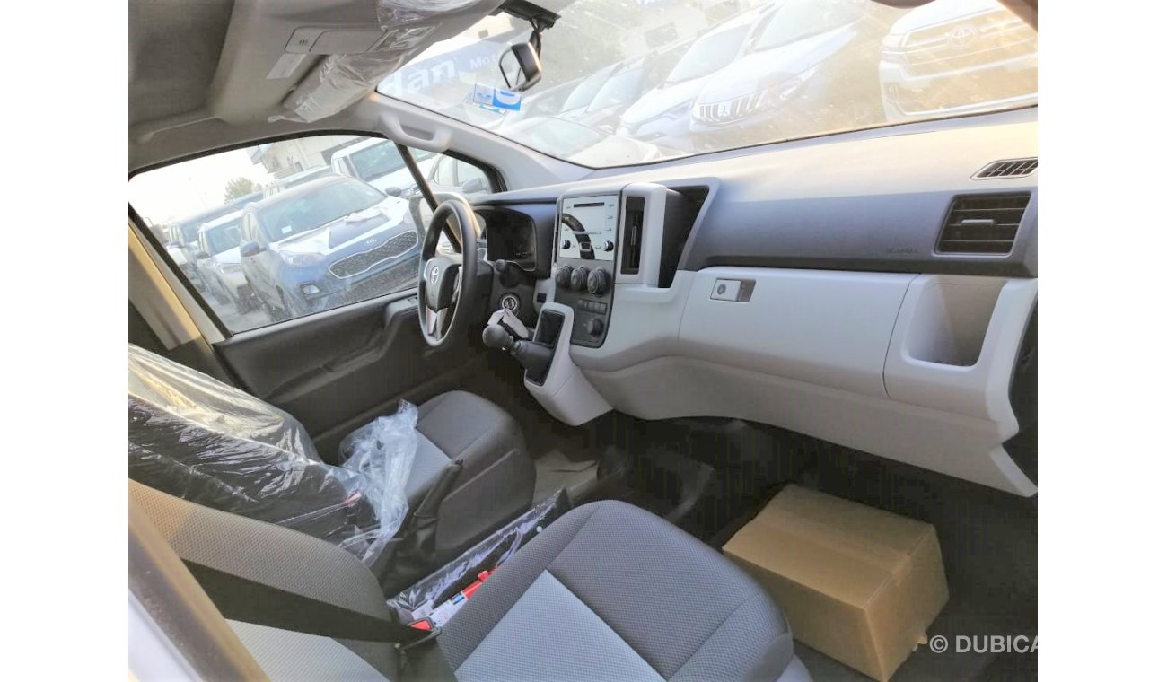 Toyota Hiace 13seats