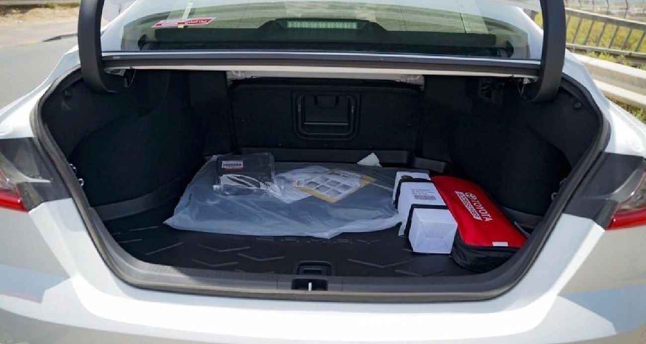Toyota Camry LUMIERE HEV