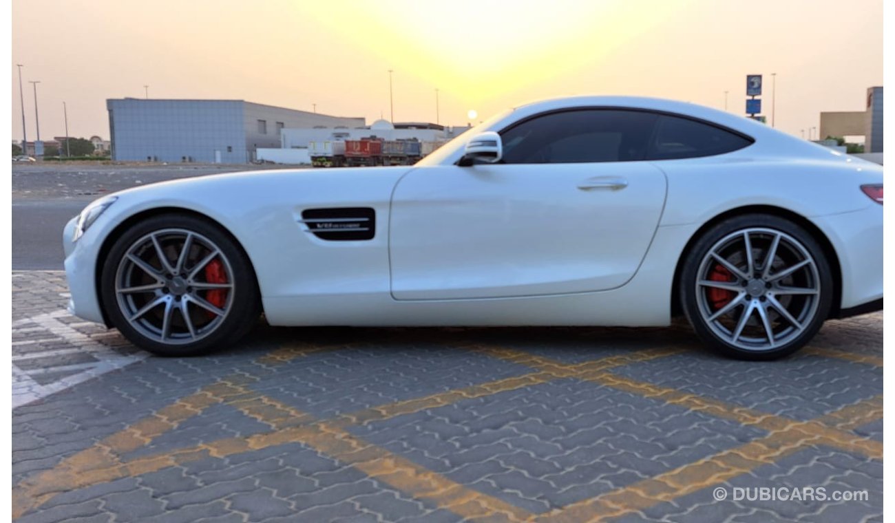 Mercedes-Benz AMG GT S Mercedes GTS GCC 2015