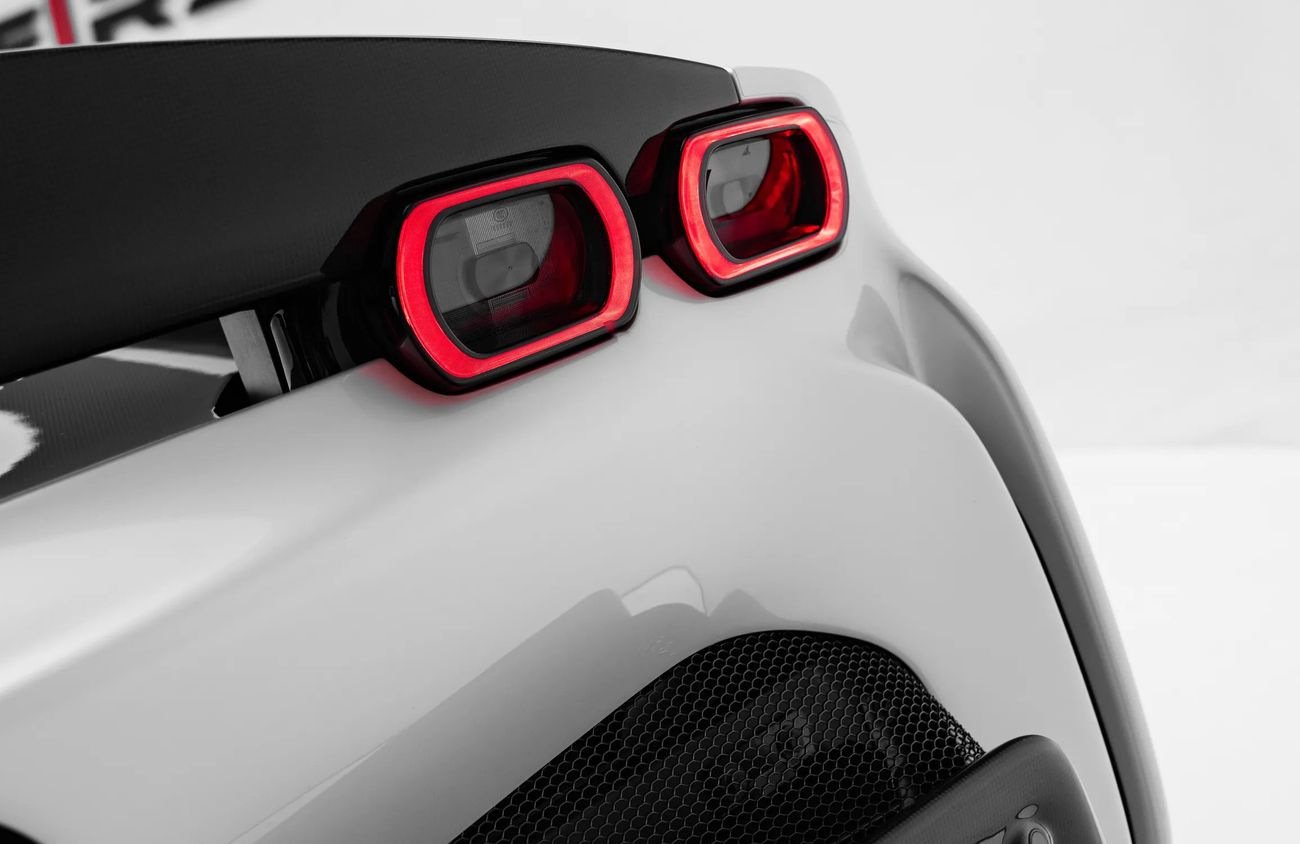 فيراري SF90 سبيدر 4.0L V8 Twin-Turbocharged Engine + eMotor | Warranty