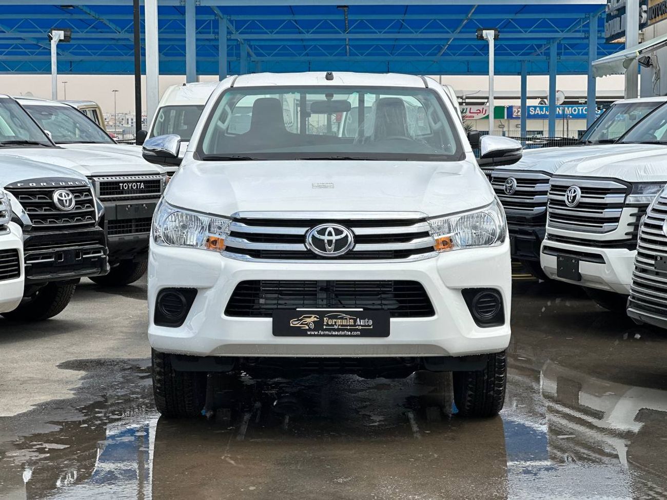 تويوتا هيلوكس سنغل كبين 2.4 لتر 4X4 ديزل ناقل حركة يدوي // 2026 // المواصفات القياسية: نوافذ كهربائية، مشغل DVD //