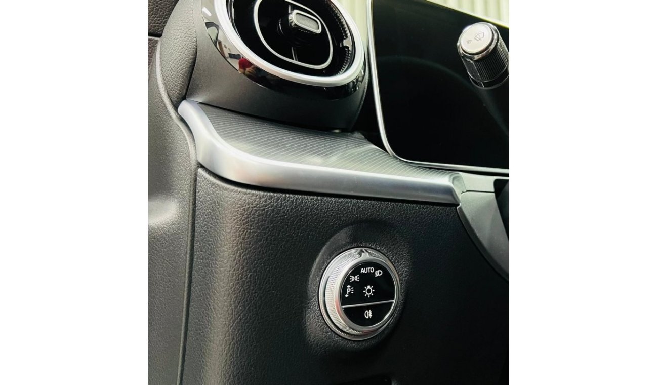 Mercedes-Benz C 200 Premium Brand New .. Warranty .. 4 Cyl .