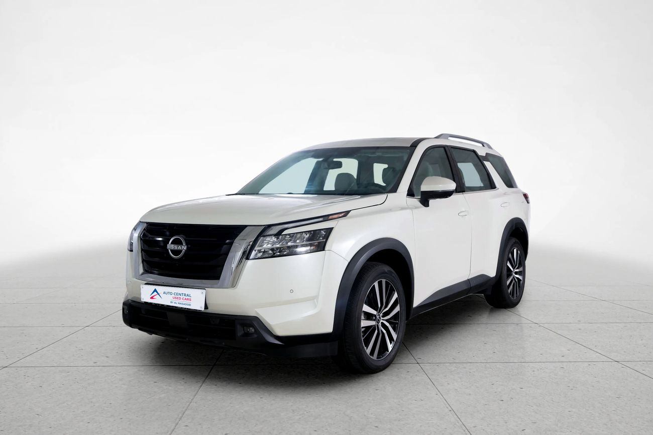 Nissan Pathfinder SV 3.5