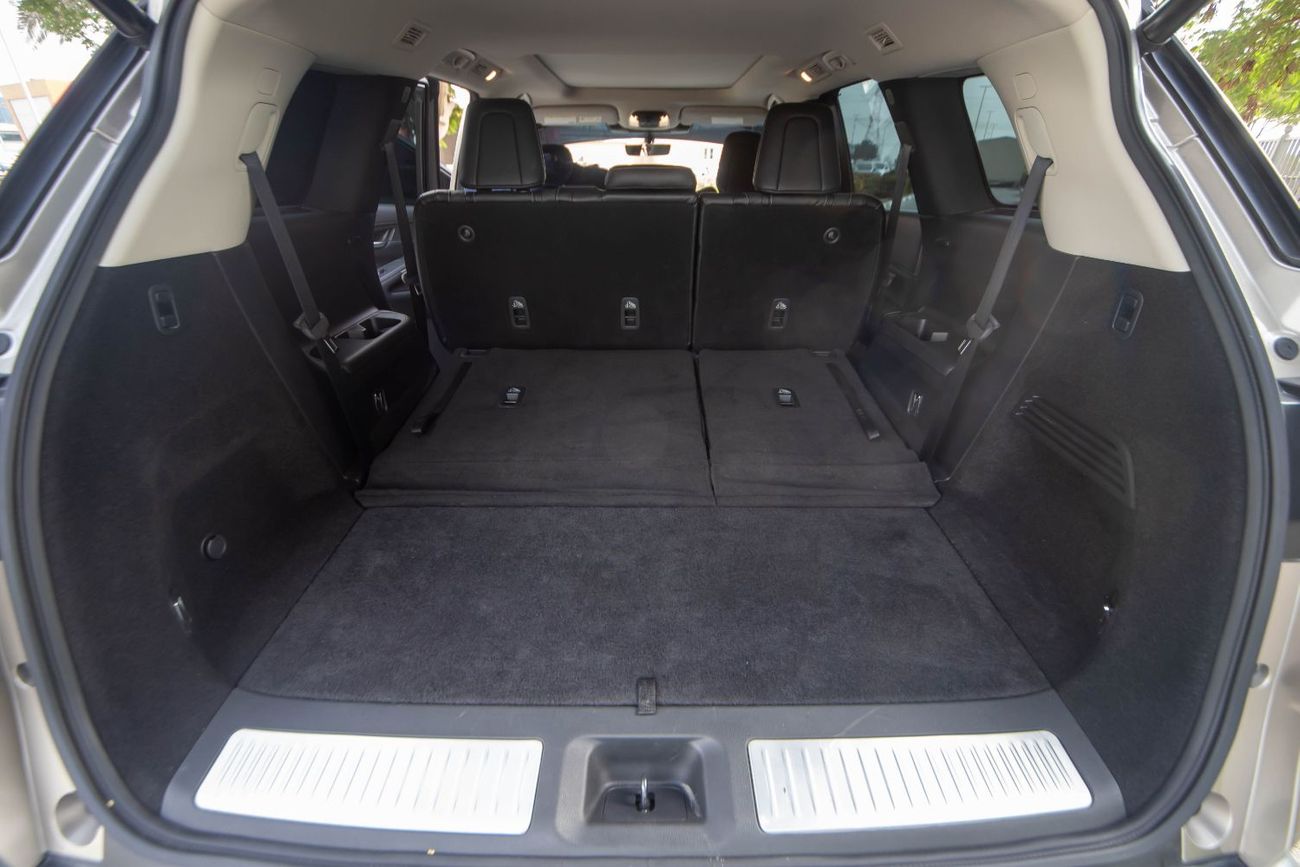 إنفينيتي QX60 Luxe 3.5L