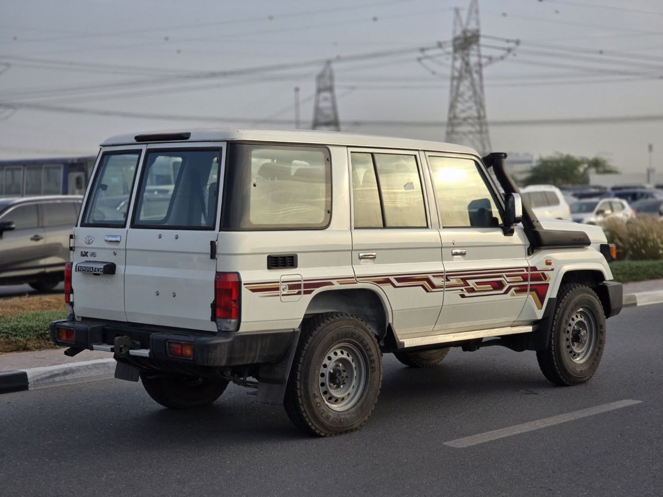 Toyota Land Cruiser 70 2024 LC76 4.5L V8 Diesel MT