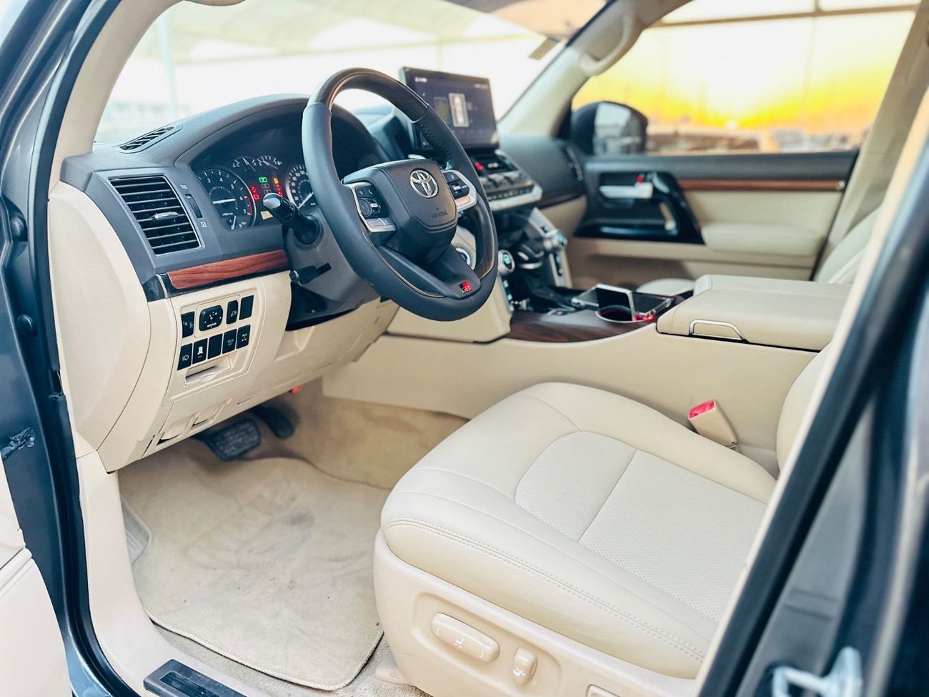 تويوتا لاند كروزر GXR 4.0L (271 HP) 4WD