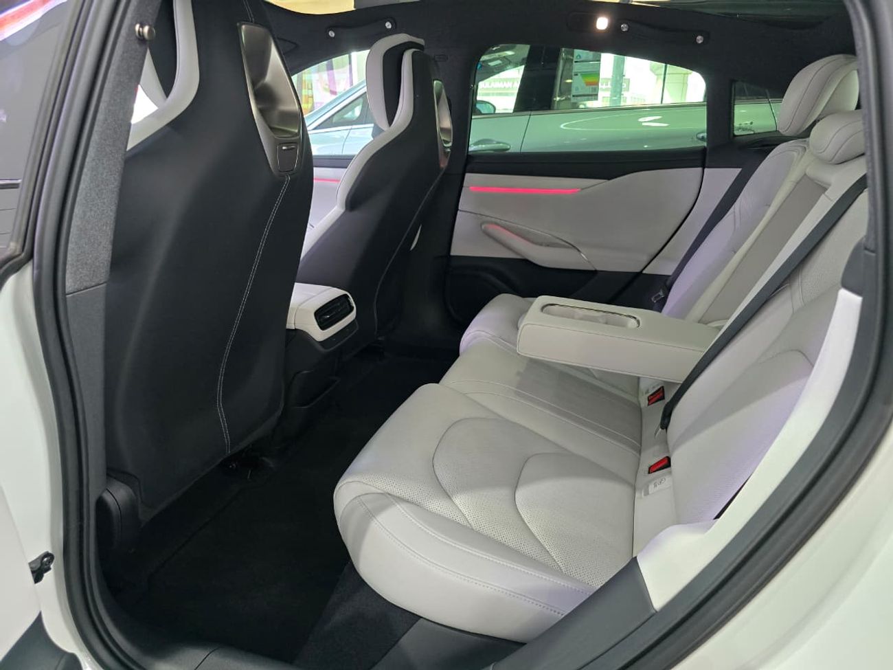 Xiaomi SU7 RWD Xiaomi SU7 Pro 2024