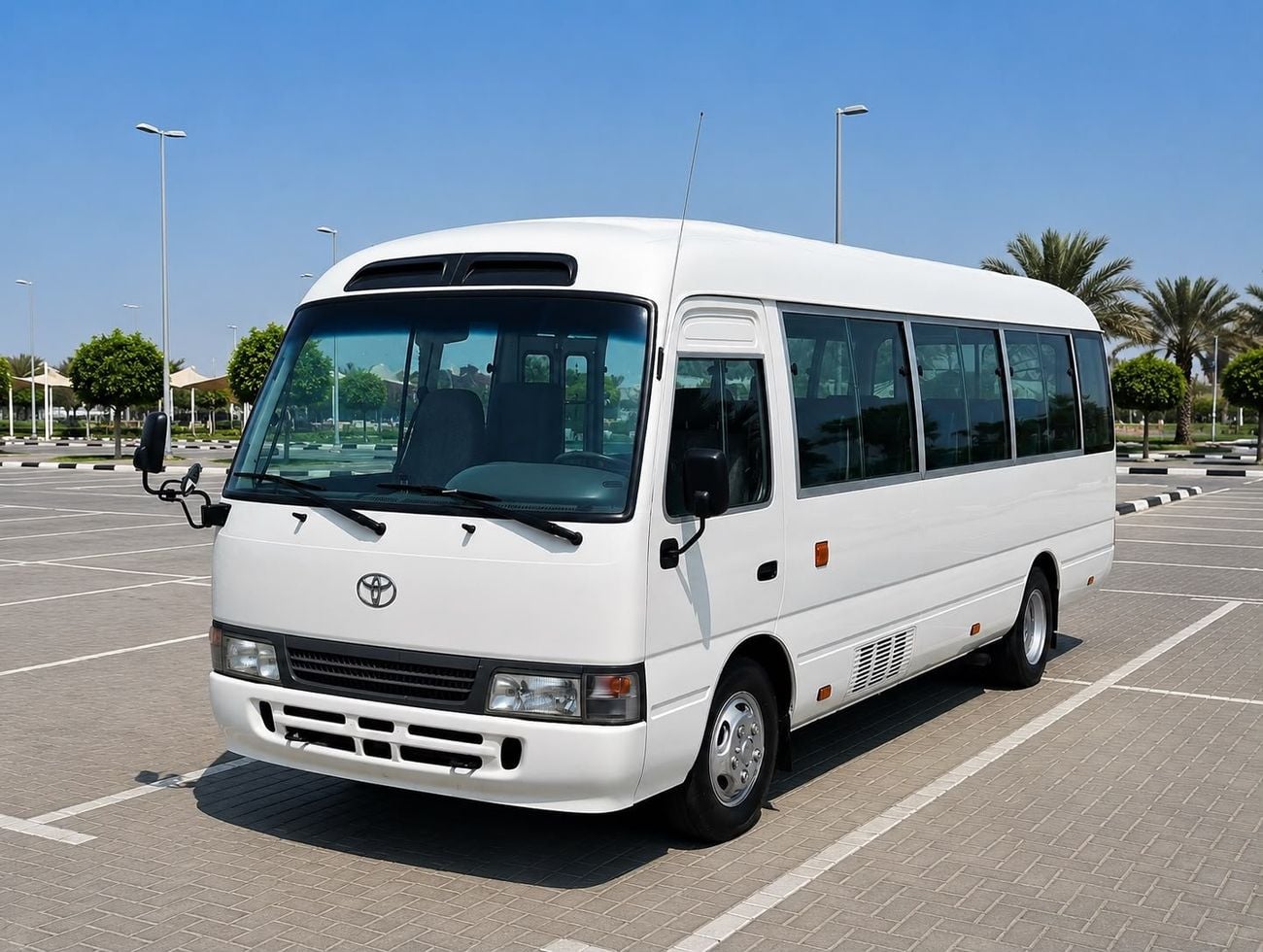 تويوتا كوستر Toyota Coaster Basic