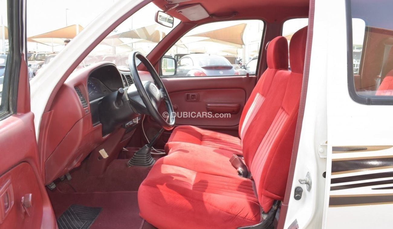 تويوتا هيلوكس