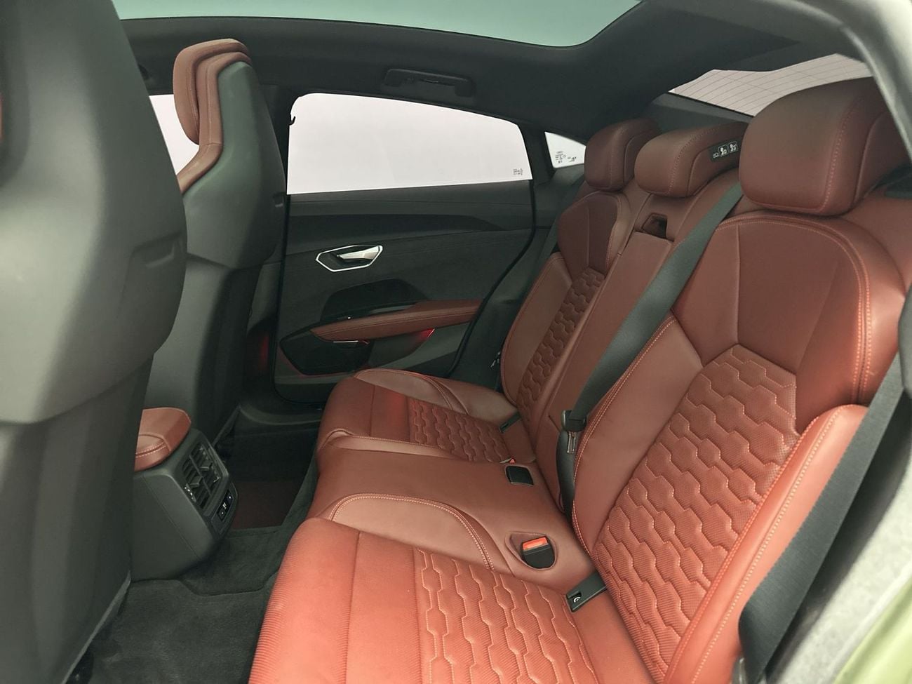 أودي إي ترون جي تي e-tron GT quattro 530hp (Ref# 7008025)