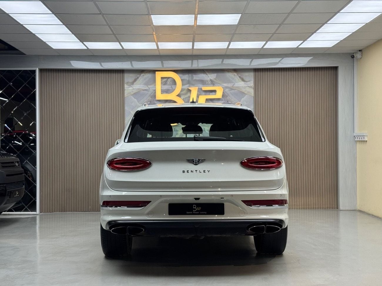 بنتلي بينتايجا Bentayga 4.0T