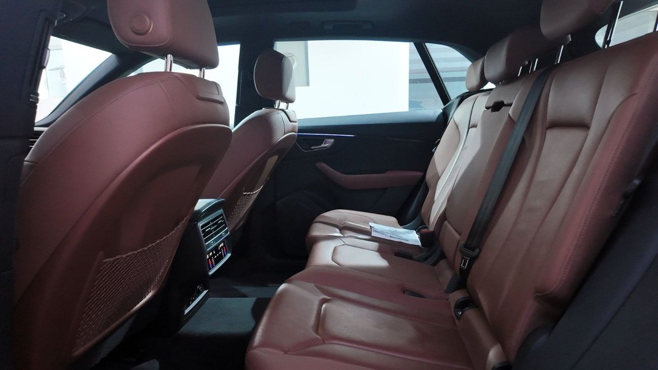 أودي Q8 55 TFSI quattro (340 HP)