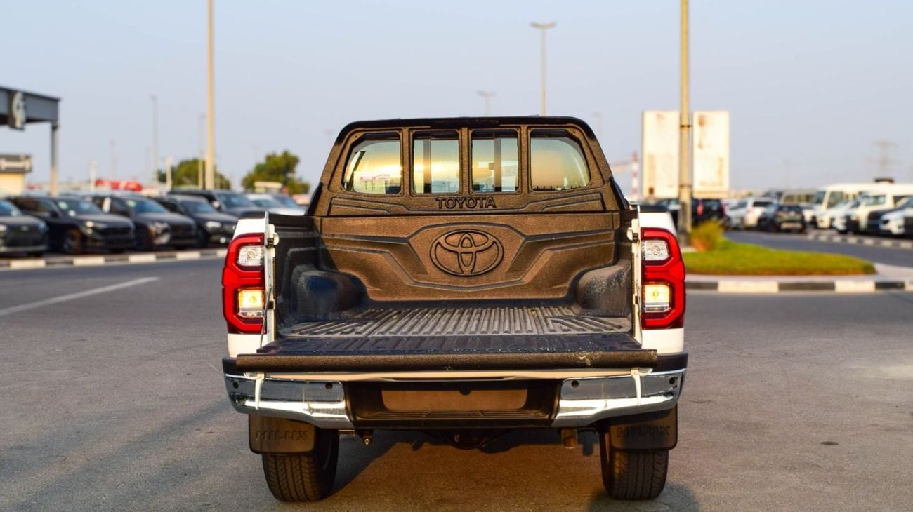 تويوتا هيلوكس S GLX 2.4L AWD A/T