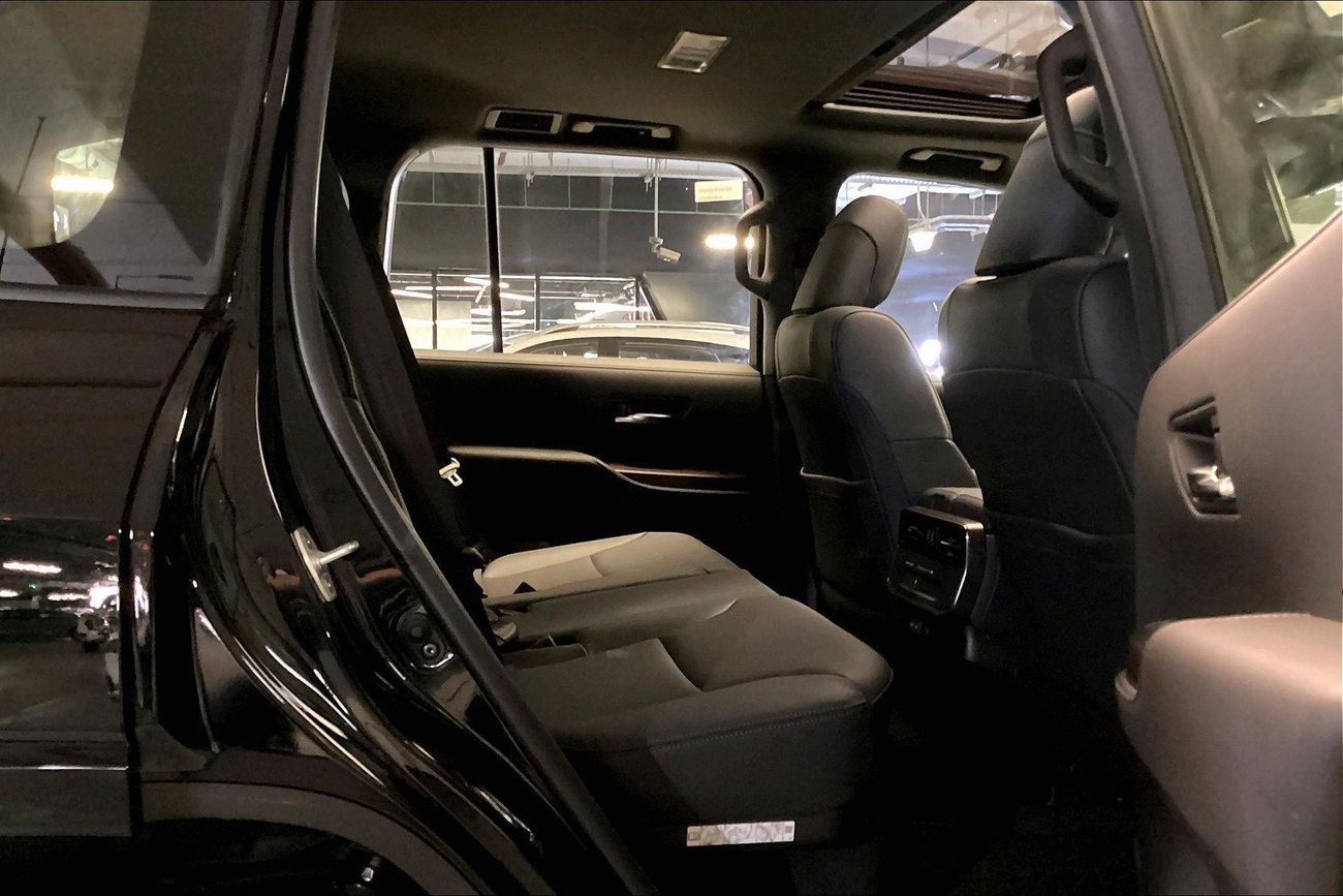 تويوتا لاند كروزر GXR | شامل الضمان | 0 ﺪﻔﻋﺓ ﺃﻮﻟﻯ