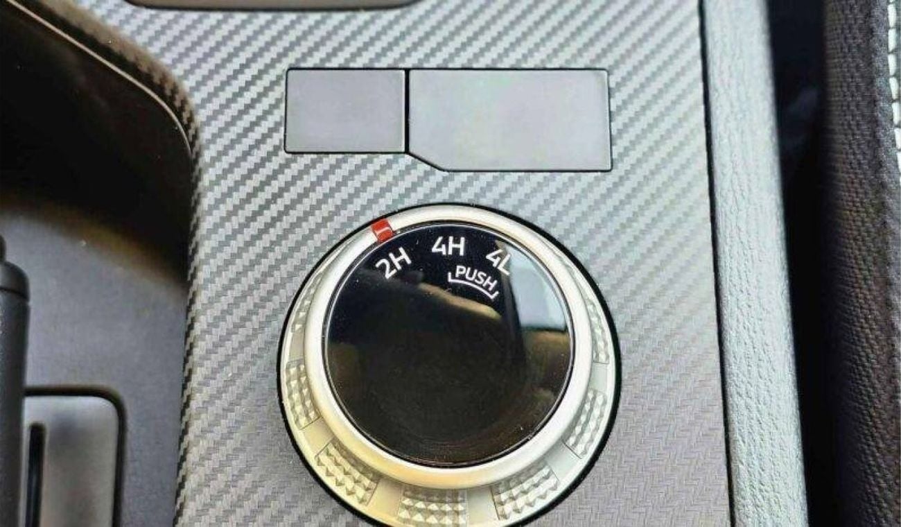 Mitsubishi L200 Mitsubishi L200 Sportero 2.4L diesel MY2025 FOR export only