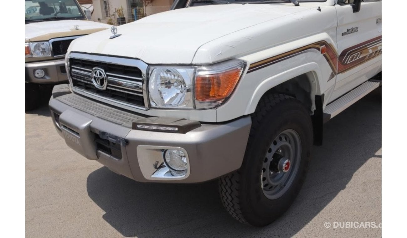 تويوتا لاند كروزر بيك آب 2021 TOYOTA LAND CRUISER GRJ79 4.0 V6 - Difflock, Winch, hublock - FULL OPT