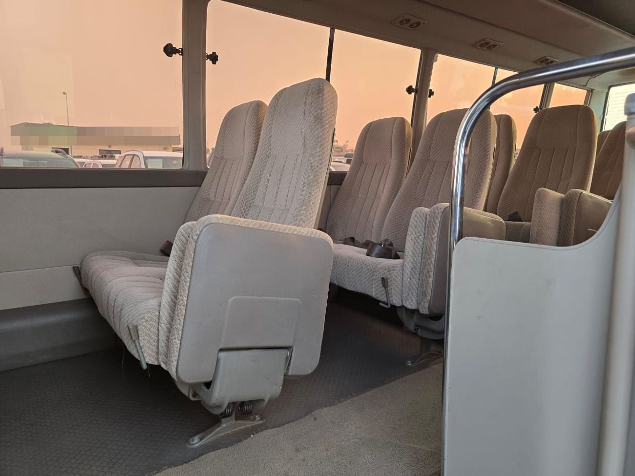 Toyota Coaster TOYOTA COASTER BUS RHD 1998 MODEL 4.2 L DIESEL AUTOMATIC(PM04963)