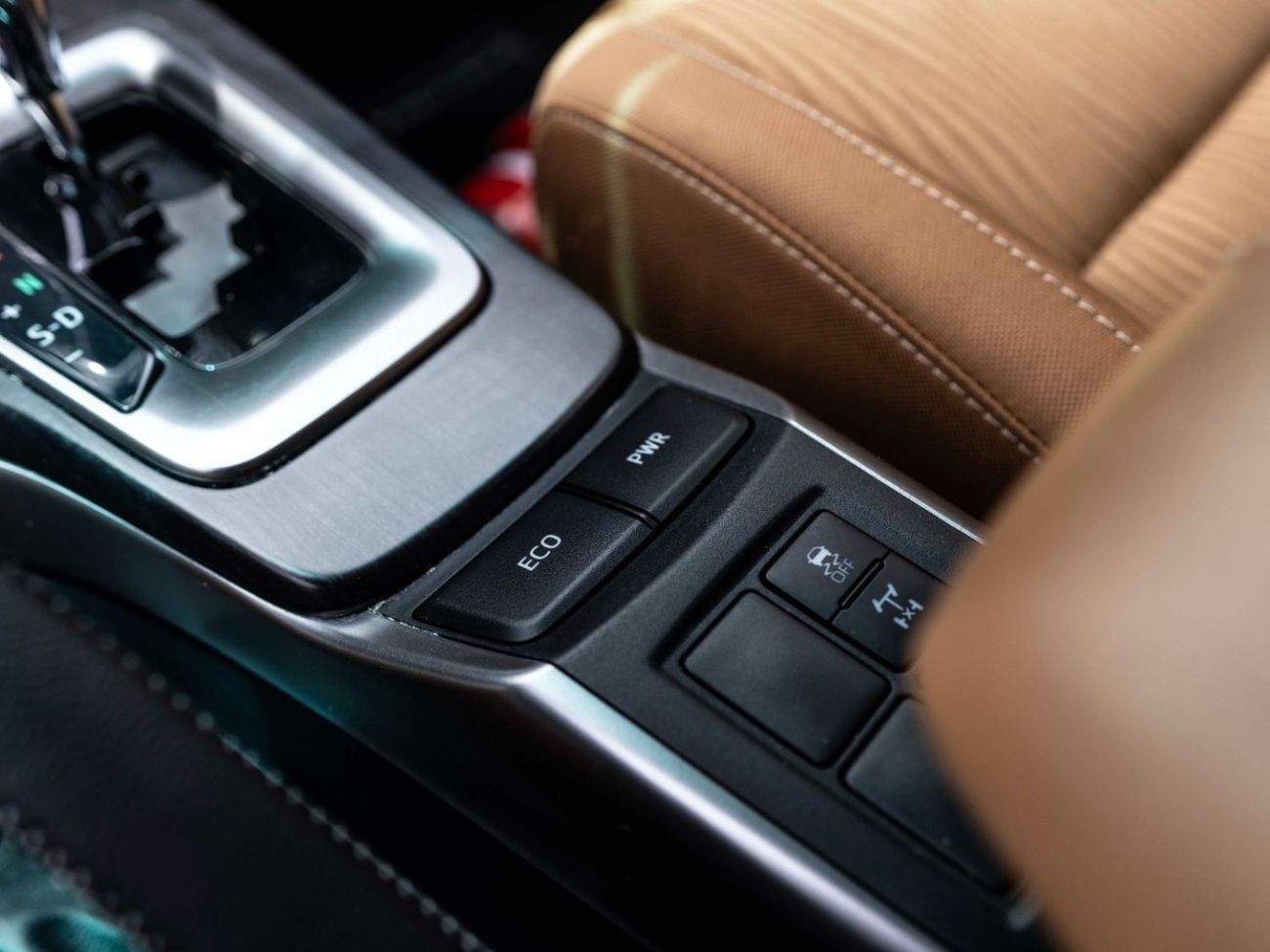 Toyota Fortuner GXR 4.0L (278 HP)