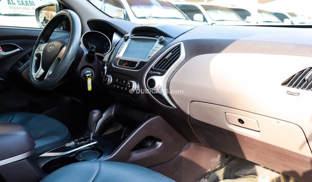 Hyundai Tucson Tucson 2014 full option GCC clean car