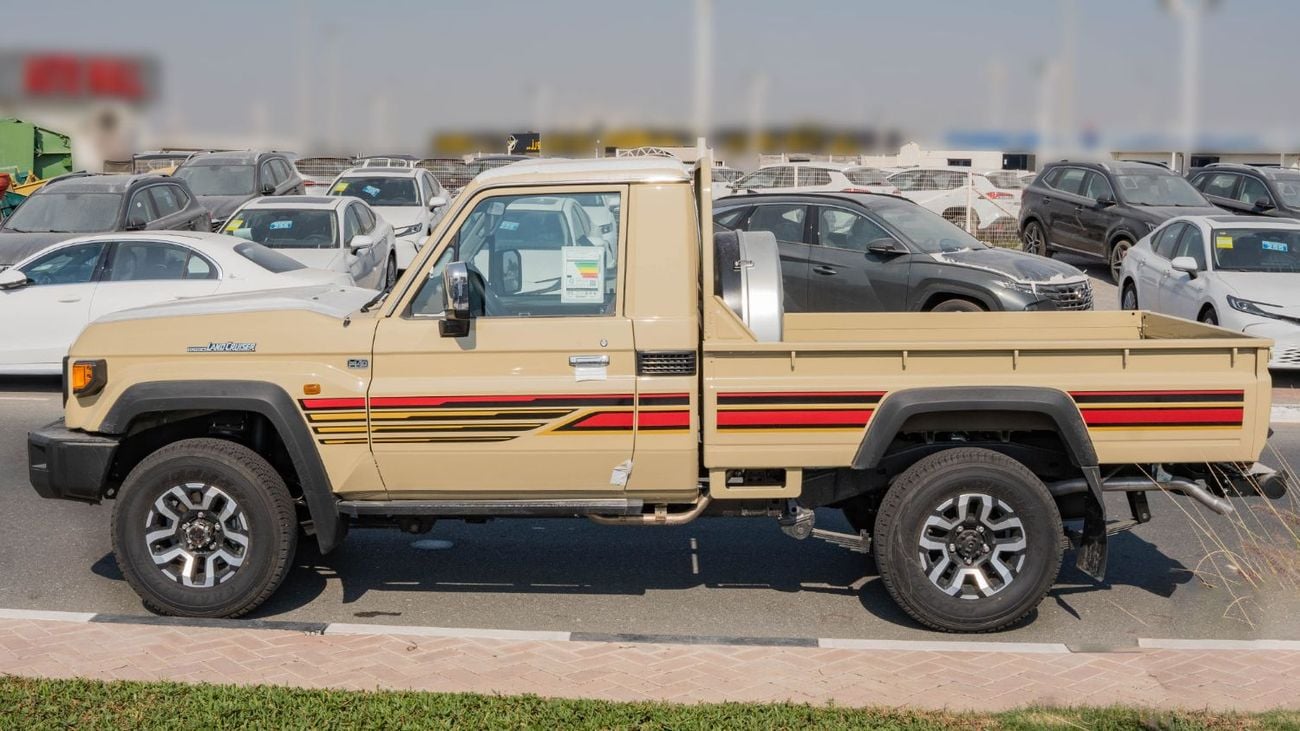 تويوتا لاند كروزر بيك آب 2025 Toyota Land Cruiser LC 79 4.0 SC AT Petrol Full Option - Beige
