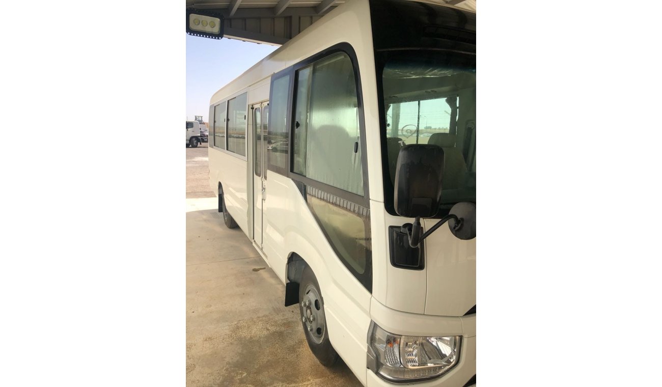 Toyota Coaster 23 SEATS