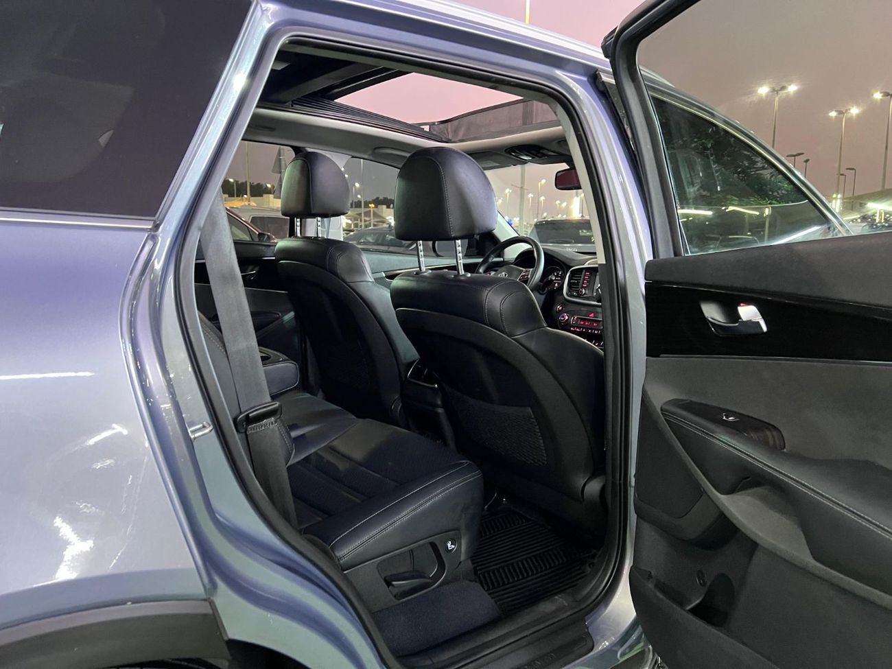 كيا سورينتو Base 3.3L AWD