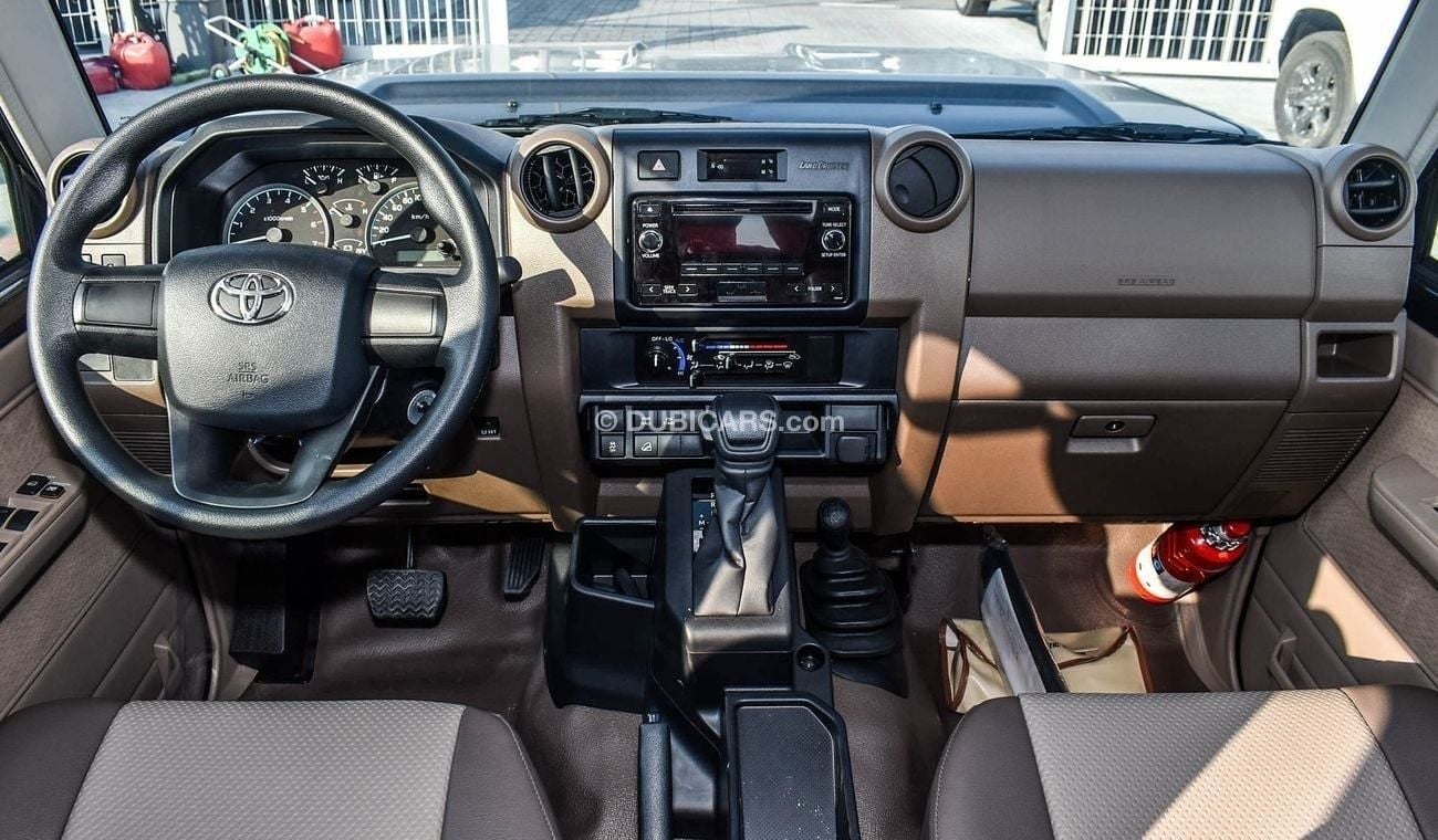 تويوتا لاند كروزر بيك آب LC79 DC 4.0l Automatic Alloy Wheels 4WD 5 Seater Petrol