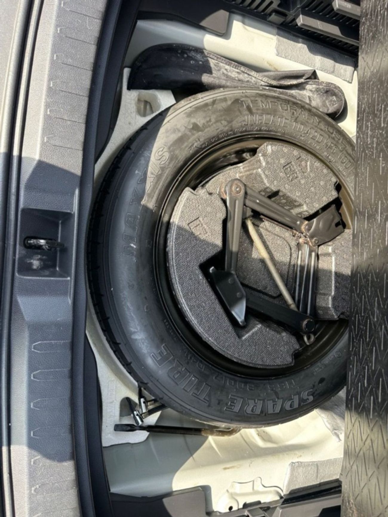 Toyota RAV4 Hybrid XLE 2.5L XLE premium