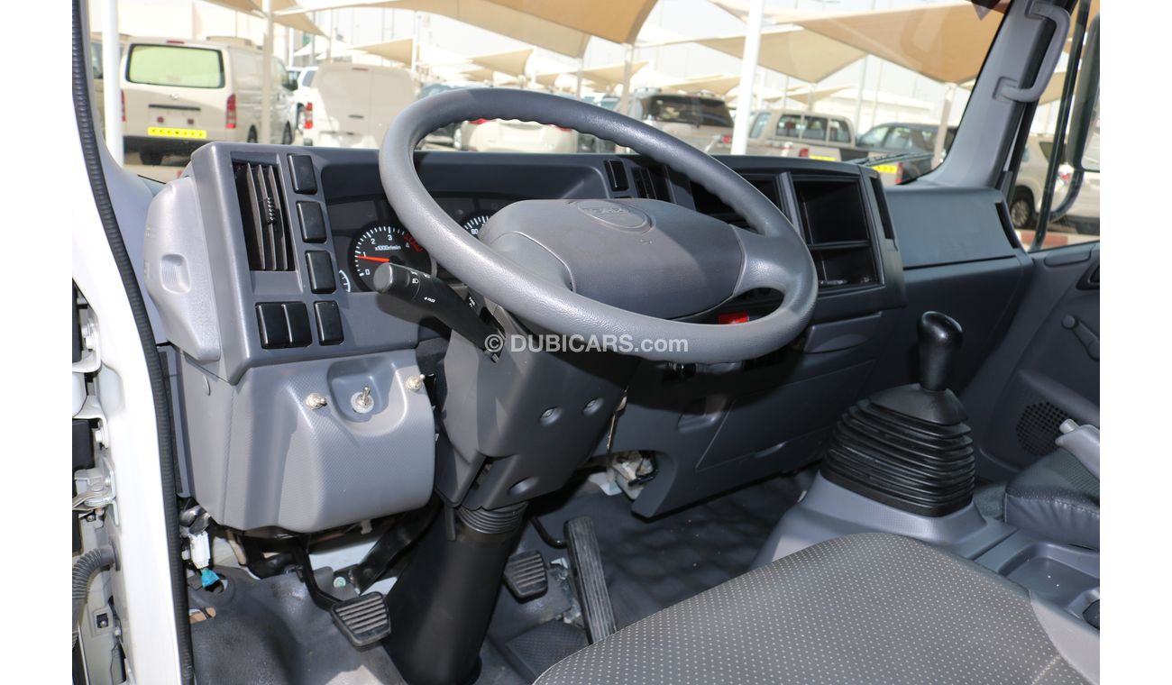 Isuzu NPR FULL DOWN RECOVERY TRUCK BEST FOR LOW CLEARANCE AND SPORT CAR