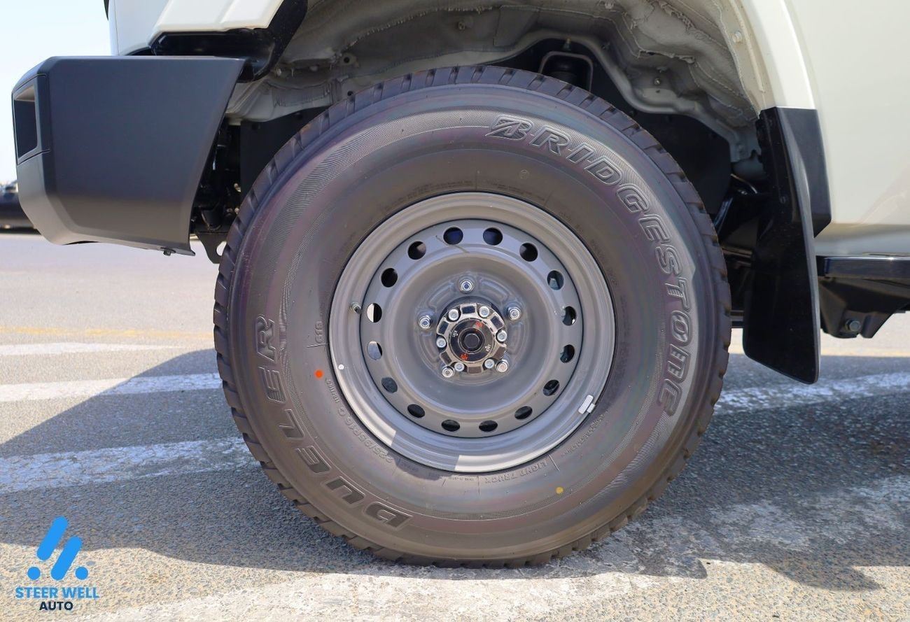 Toyota Land Cruiser 70 LC78 4.0L Petrol - Automatic - V6