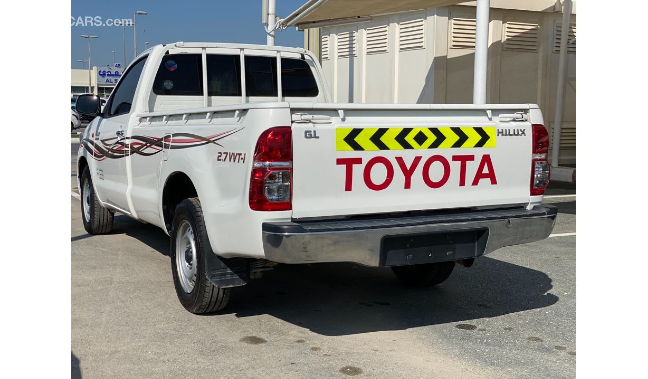 Toyota Hilux 2015 4x2 S/C Ref#748